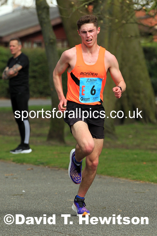 Senior Mens Northern 12 Stage Road Relay, 2022 Northern 12 and 6 Stage Road Relays,  Birkenhead Park, Birkenhead, Wirral.  Photo: David T. Hewitson/Sports for All Pics